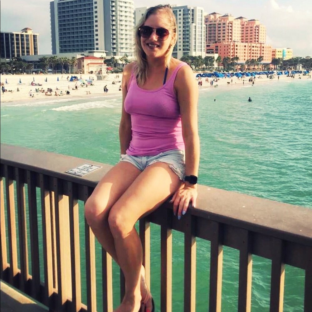 Meet your Posher, Em